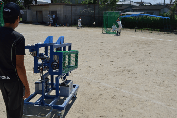 Ｆ小学校野球部の打撃練習